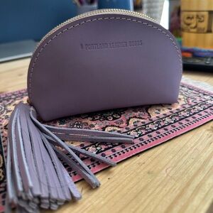 Portland Leather Lavender Taco pouch